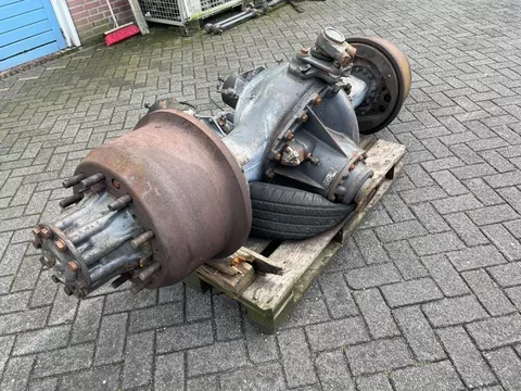 DAF 1242500 / 1370563 REAR AXLE 1347 F85/F95/85CF/95XF (MORE PIECES IN STOCK)