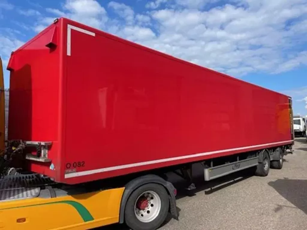 Fliegl 2 asser Box/Gesloten Trailer/Laadlift/2x Bindrail/accu's/BPW assen