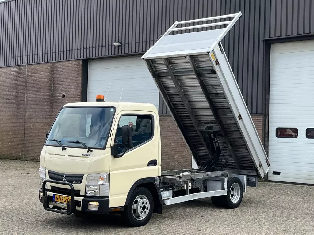 Mitsubishi Canter Fuso 3S13 / 3-way kipper / Alu kipper / Only 56.210 kg / Airco / NL Truck