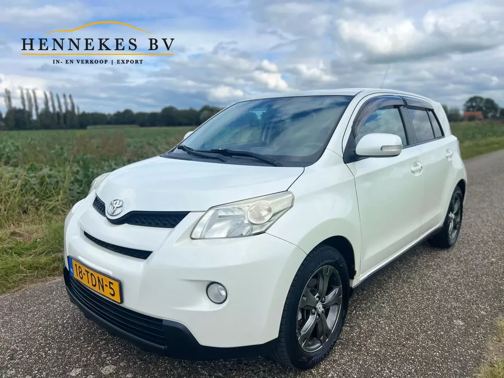 Toyota Urban Cruiser 1.3 VVT-i Dynamic Pearl