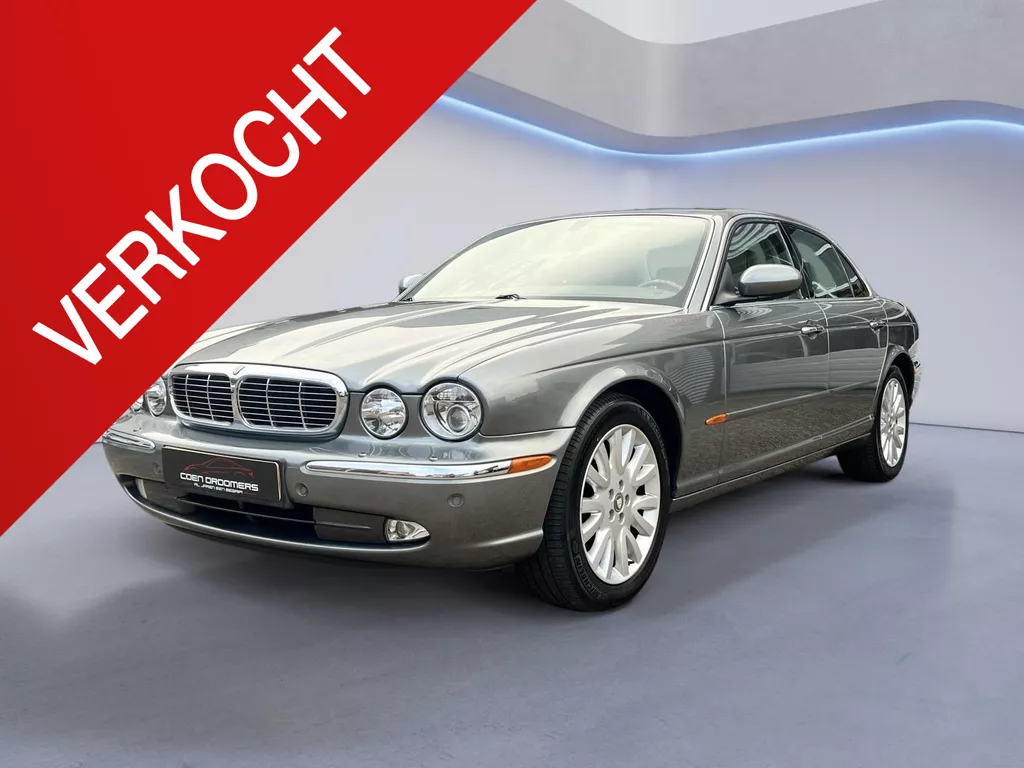 Jaguar XJ 4.2 V8 Executive Youngtimer/Apple Carplay/Stoelverw. V+A/Elektr. voorstoelen/Elektr. stuur&amp;pedaal verstelling/Radio bediening achter/Clima&amp;Cruise Control/Regen&amp;Lichtsensor/Xenon/(MET GARANTIE*)