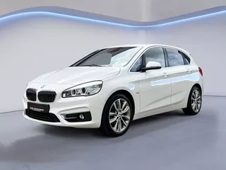 BMW 2-serie Active Tourer 220i Luxury /Apple Carplay/Elek. klep/Leder sportstoelen/Parkeersens. V + A/Stoelverw./Keyless/(MET GARANTIE*)