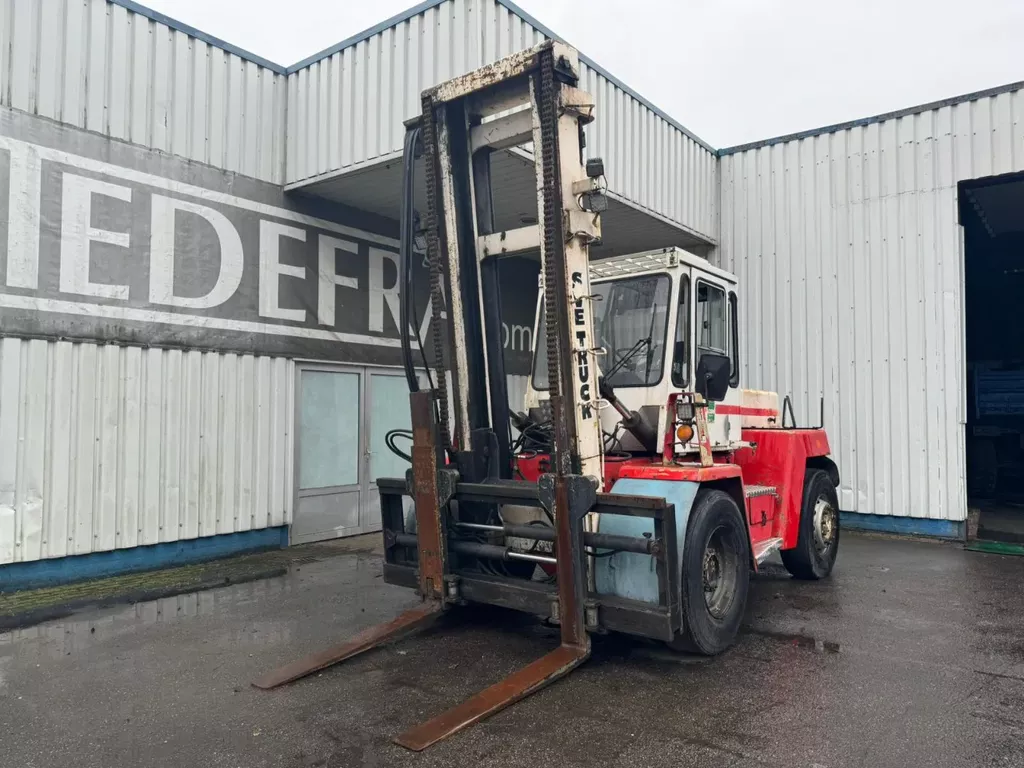 Svetruck 860-28 Pneumatic Tire Forklift