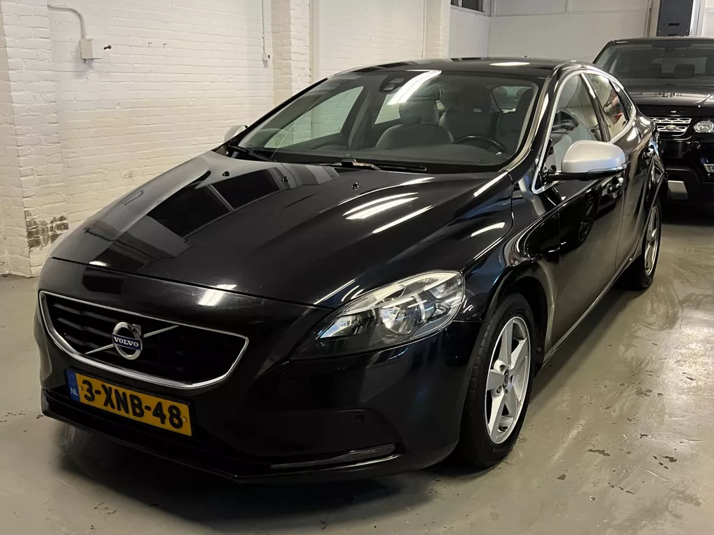 Volvo V40 2.0 D4 Momentum 5-Doos Navi Clima