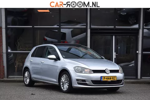 Volkswagen Golf 2.0 TDI Highline Pano ACC DSG