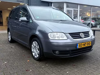 Volkswagen Touran 2.0-16V FSI Trendline