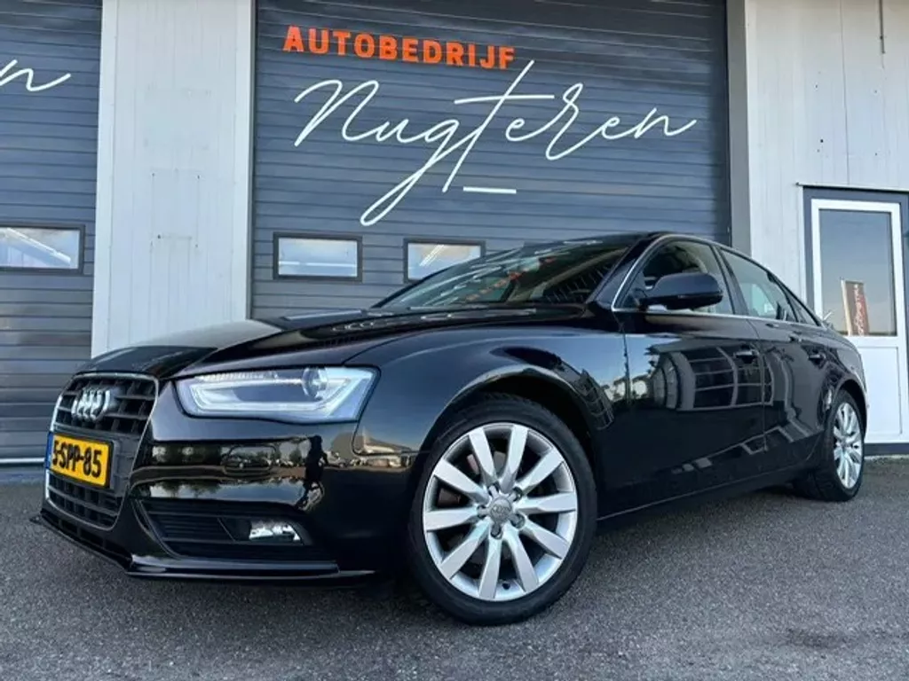 Audi A4 Limousine 1.8 TFSIe Edition+Xenon+Leer+Trekhaak+N.A.P