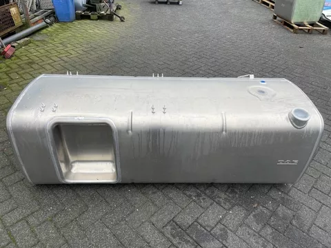 DAF 2311217 BRANDSTOFTANK 675 LITER 2327X675X620 MM