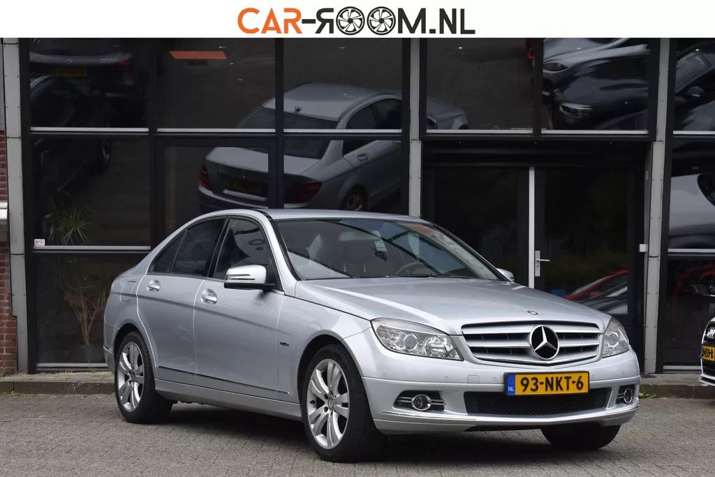 Mercedes-Benz C-klasse 180 CGI BlueEFFICIENCY Business Class Avantgarde AUT Xenon Trekhaak Navi