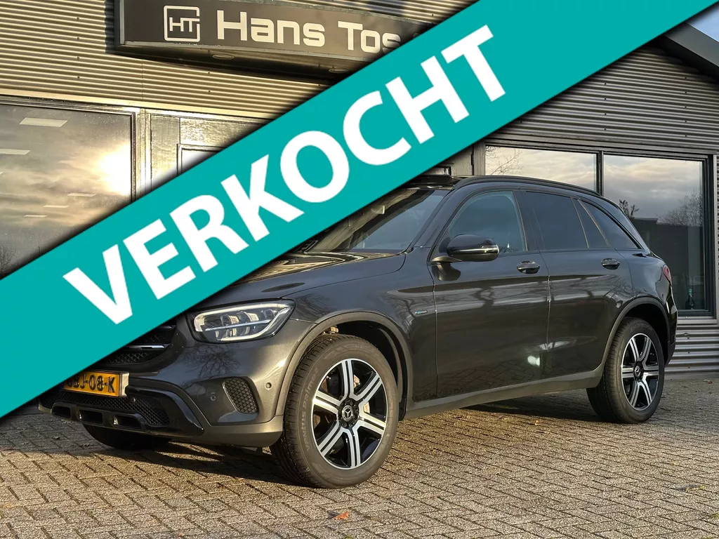 Mercedes-Benz GLC-klasse 300e Hybrid 320pk 4MATIC LEER / PANORAMA / DISTRONIC