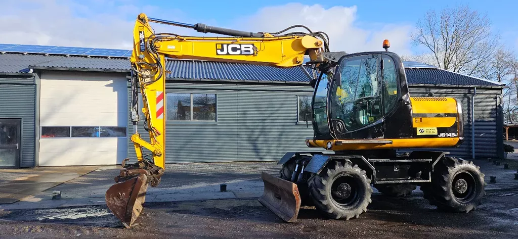 JCB JS145 W