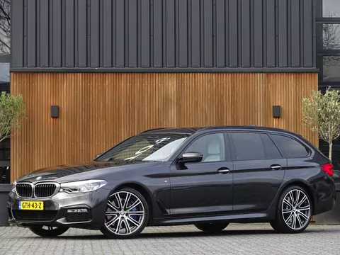 BMW 5 Serie touring 540i 340PK / Individual / M-Sport / LED / 2018 /