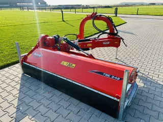 Kuhn TBE 242 klepelmaaier