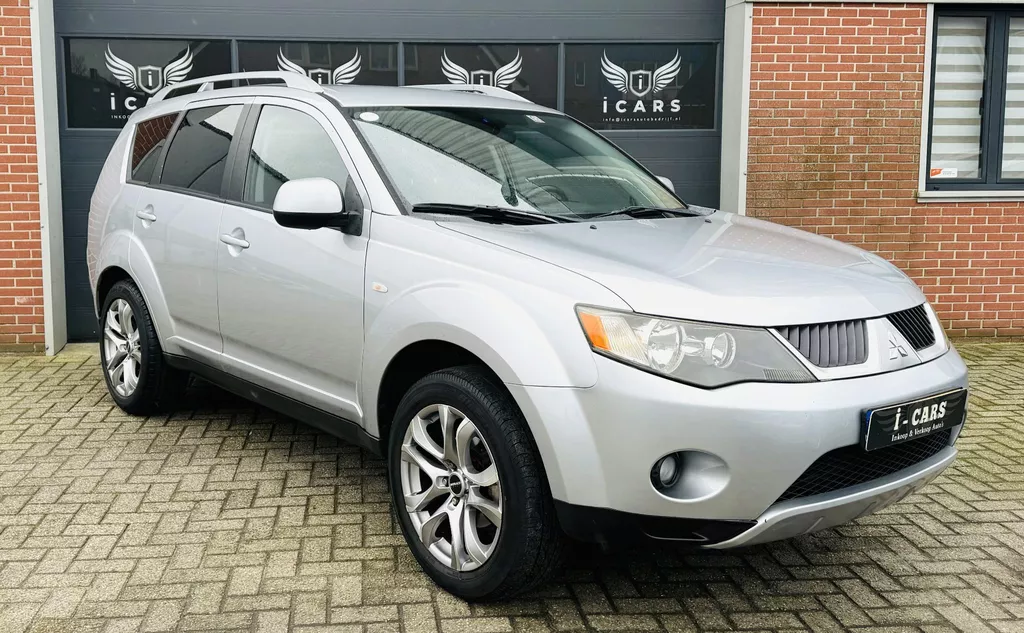 Mitsubishi Outlander 2.4 Intense+ 7pers 2e eigenaar afneembare trekhaak