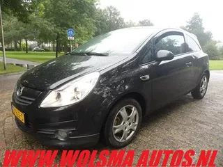 Opel Corsa 1.2-16V Essentia