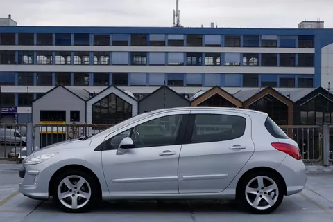 Peugeot 308 1.6 VTi 120 PK Signature