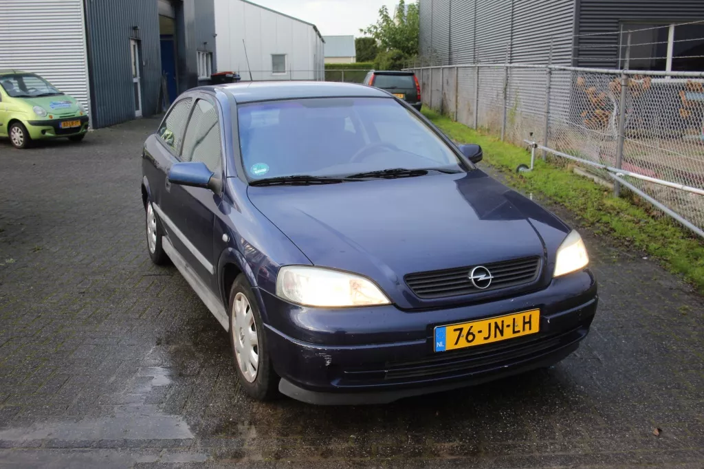 Opel Astra 1.6 Edition Autom 86km Nap 2 eigen