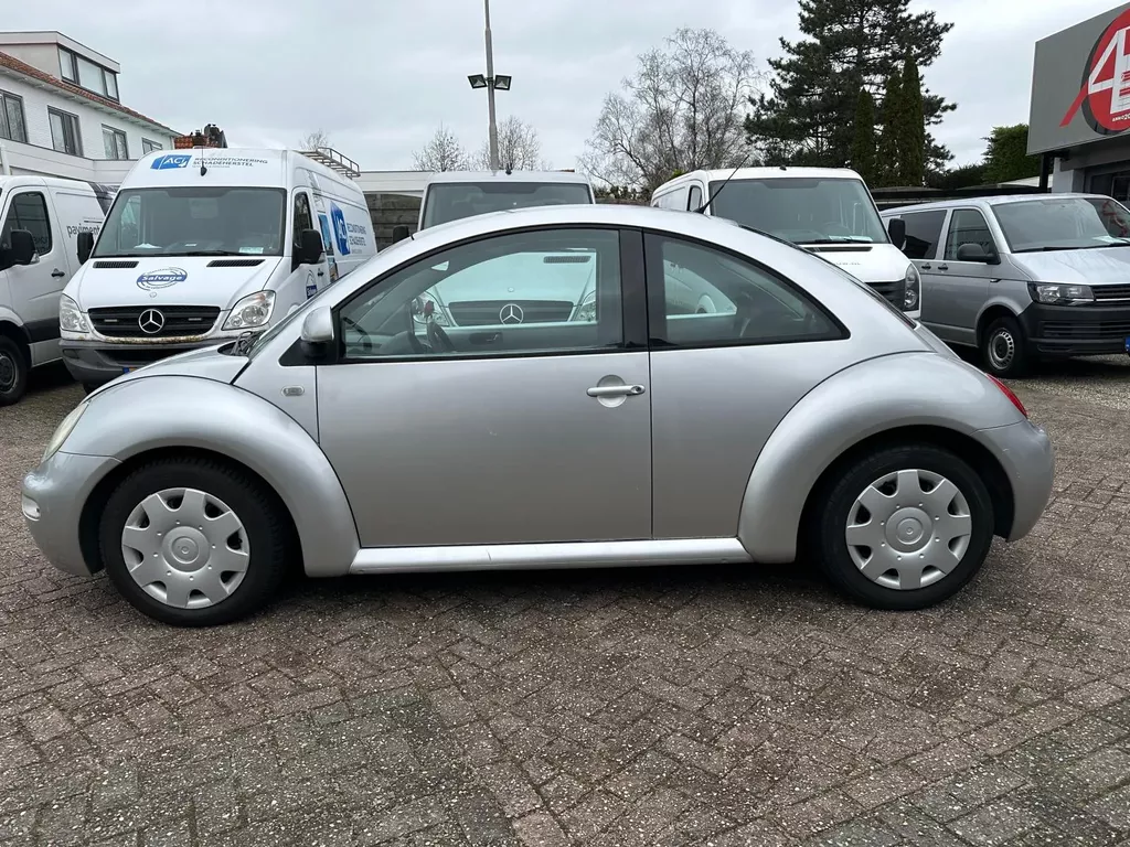 Volkswagen New Beetle 2.0,85kw/115pk,137.745km,Airco