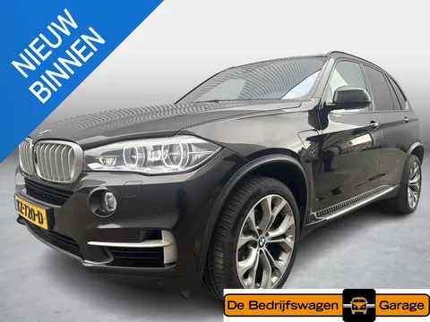 BMW X5 xDrive40e High Executive | inklapbare trekhaak| 18 inch lichtmetalen velgen| leer | verwarmbaar interieur |achteruitrijcamera |