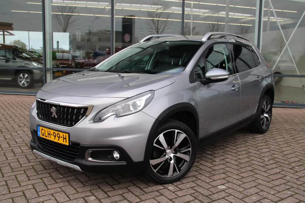 Peugeot 2008 1.2 PureTech 110pk Allure Airco Navi Camera Carplay 59033km