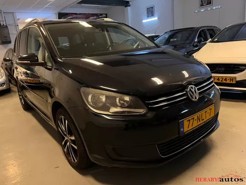 Volkswagen Touran 1.6 TDI 105pk Highline 7-Zits Navi Camera