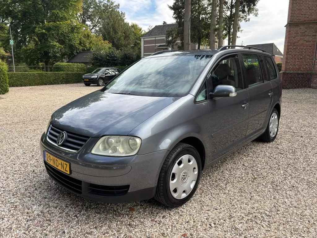 Volkswagen Touran 1.6-16V FSI Apk 07-2025