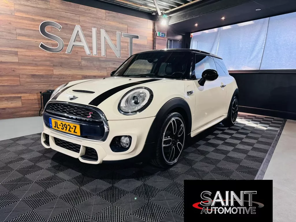 Mini Mini 2.0 Cooper S Chili Serious Business Automaat |