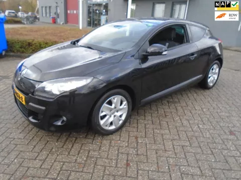 Renault M&eacute;gane Coup&eacute; 1.4 TCe Parisienne