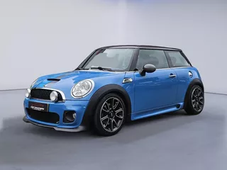 Mini Cooper S 1.6 Bayswater Edition /Uniek/Apple Carplay/Scorpion uitlaat/Leder/Cruise&amp;Clima Control/Stoelverw./Groot scherm/Harman Kardon/Alarm Klasse 3(MET GARANTIE*)