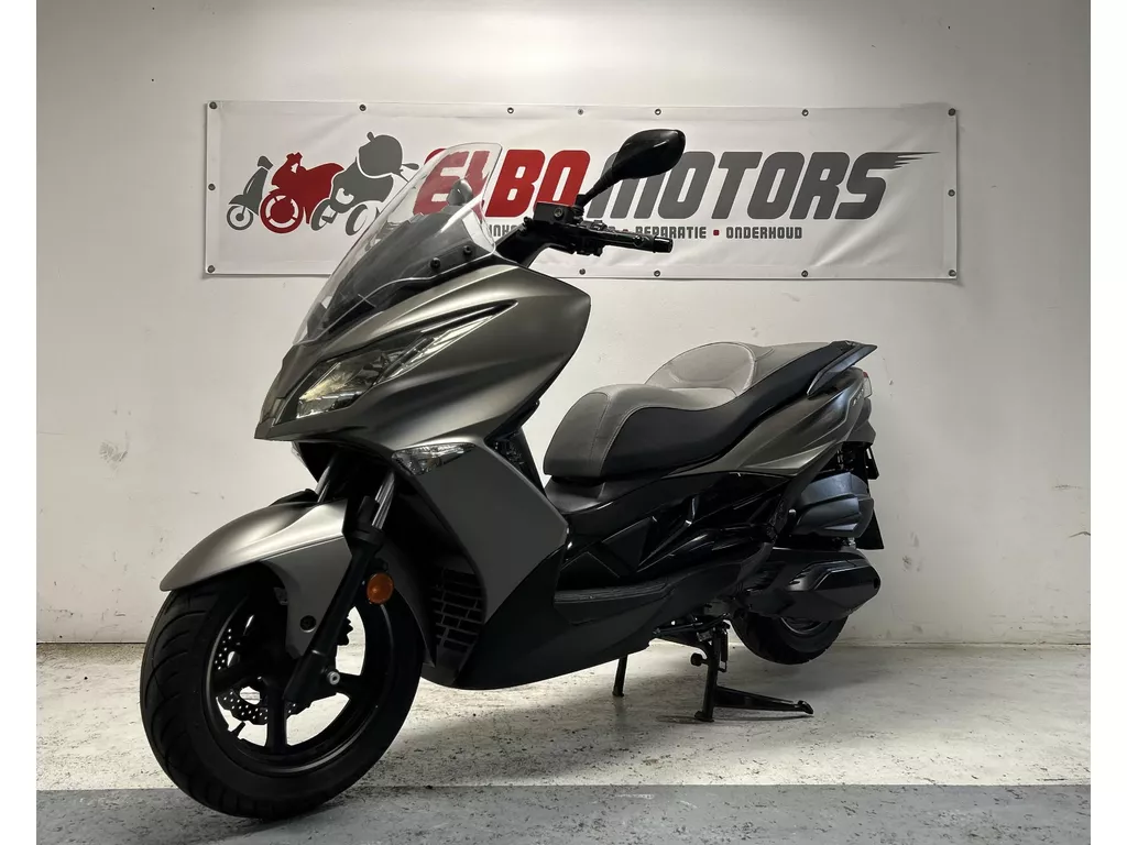 Kawasaki J300 ABS SE 2020 NIEUWSTAAT A2