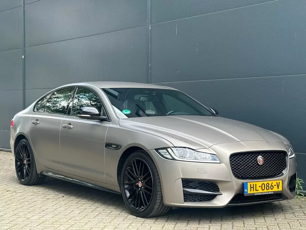 Jaguar XF 2.0d Portfolio R SPORT CAMERA |NAVI | LED | FULL OPTION