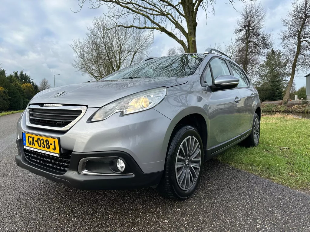 Peugeot 2008 1.2 PureTech Urban Cross