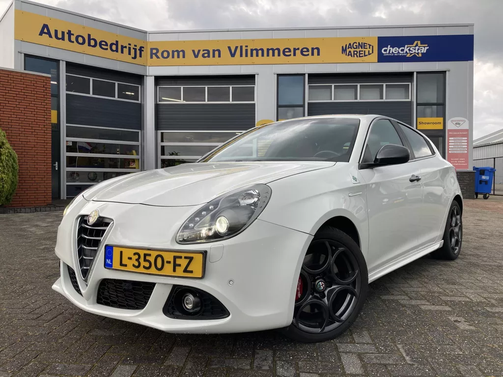 Alfa Romeo Giulietta 1.7 TBi Quadrifoglio Verde | Gereviseerde motor, rekeningen ter inzage ! |