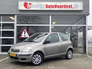 Toyota Yaris 1.0 VVT-i Terra /107.604 km NAP/onderhoudshistorie aanw./Nieuwe APK bij aflevering/