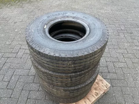 Michelin XTA 7.00R12 SET