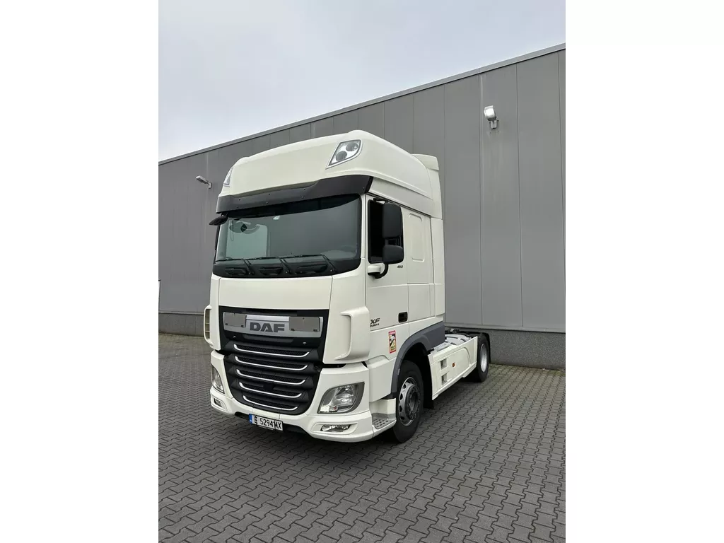 DAF XF 106.460 4x2 SUPER SPACE CAB EURO 6 AUTOMATIC TRANSMISION MX ENGINE BRAKE