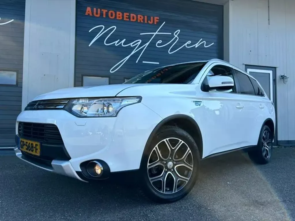 Mitsubishi Outlander 2.0 PHEV Limited Edition X-Line+Leer+Bi-Xenon+Laad mogelijkheid