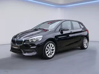 BMW 2-serie Active Tourer 225xe iPerformance /Apple Carplay/Parkeersens. V+A/Stoelverw./Licht&amp;Regensensor/17''LMV/Bluetooth/Isofix/USB met snellaadfunctie/(MET GARANTIE*)