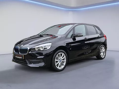 BMW 2-serie Active Tourer 225xe iPerformance /Apple Carplay/Elektr. achterklep/Stoelverw./Licht&amp;Regensensor/Cruise&amp;Clima Control/USB met snellaad functie/Isofix/(MET GARANTIE*)