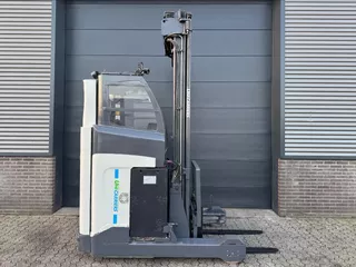 Unicarriers Reachtruck UMS200