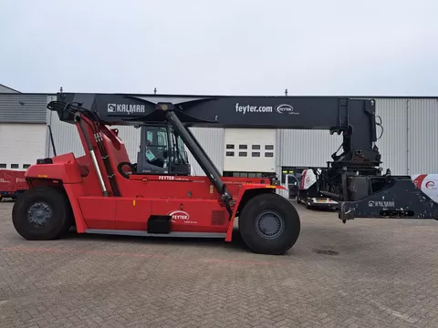 Kalmar DRG450-65S5 Reachstacker
