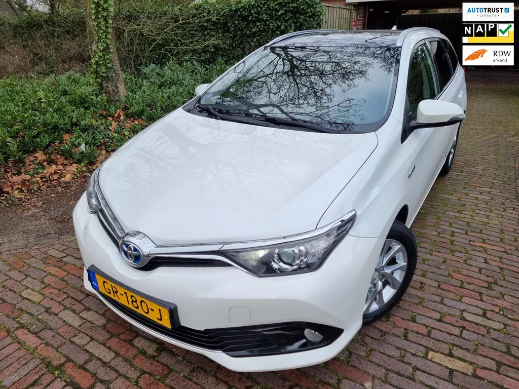 Toyota Auris Touring Sports 1.8 Hybrid Lease Panodak/Navi