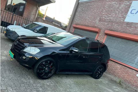 Mercedes-Benz M-klasse 320 CDI NAP Leder Dak GRIJS kenteken Brabus Leder Navi Airco APK