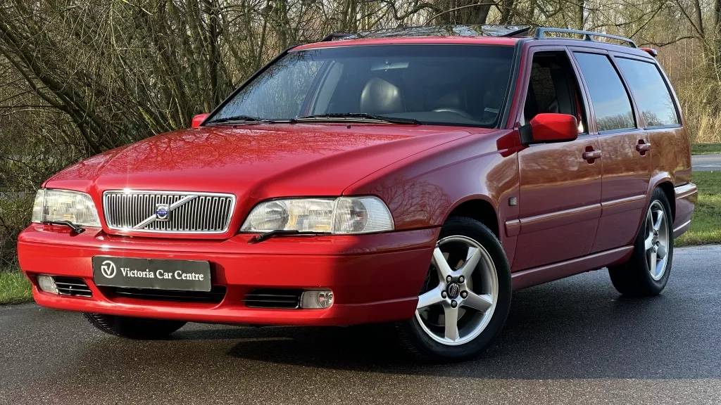 Volvo V70 2.3 T5 - Turbo - 241 PK - 73000 KM