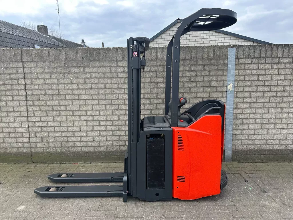 Linde D12SP Elektrische Stapelaar