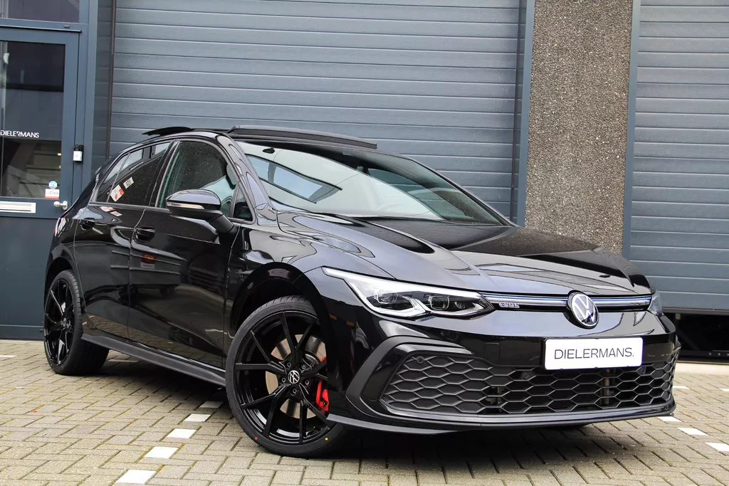 Volkswagen Golf 1.4 eHybrid GTE Panorama dak | IQ Light | Full Black | Bomvol | BTW voertuig