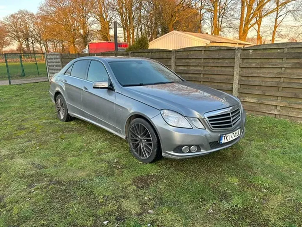 Mercedes-Benz E-Klasse 200 CDI , Oil goes into Coolingsysteem , Export