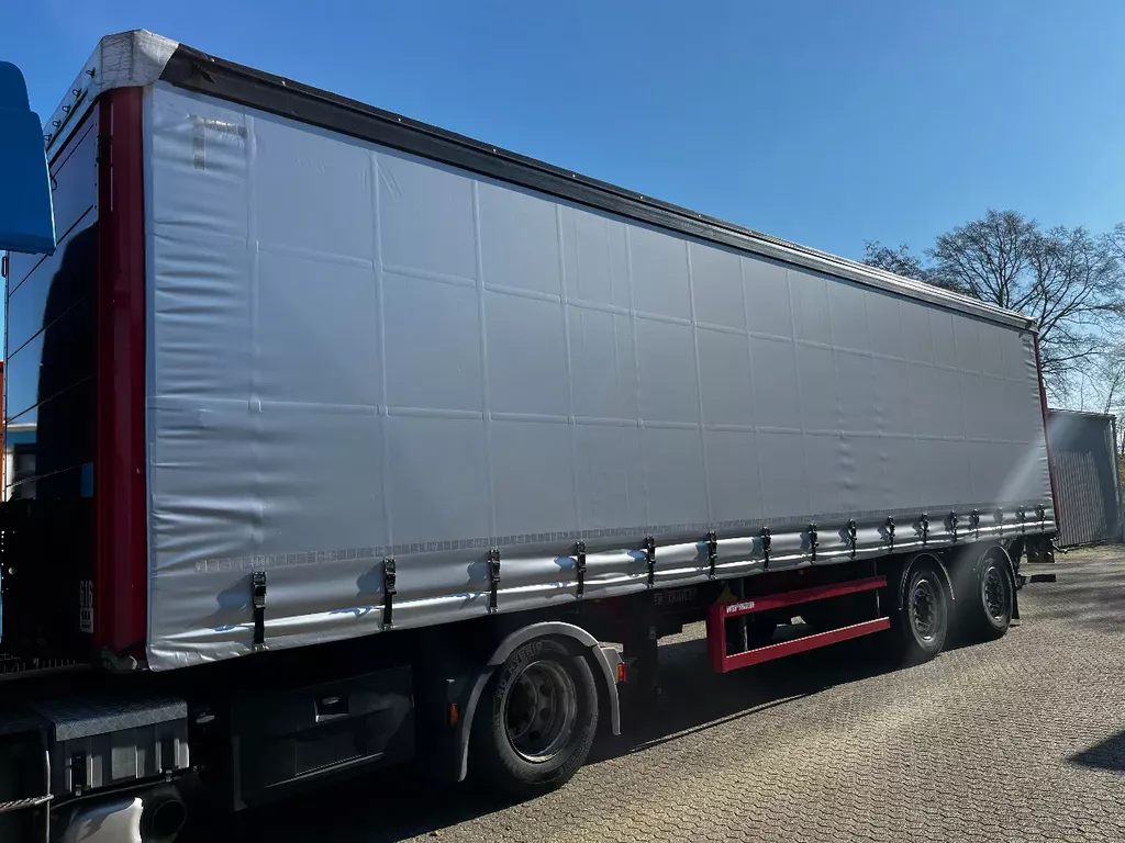 WEBTRAILER Schuifzeil oplegger met laadklep