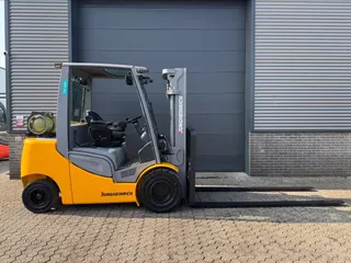 Jungheinrich TFG430s 3 ton LPG heftruck