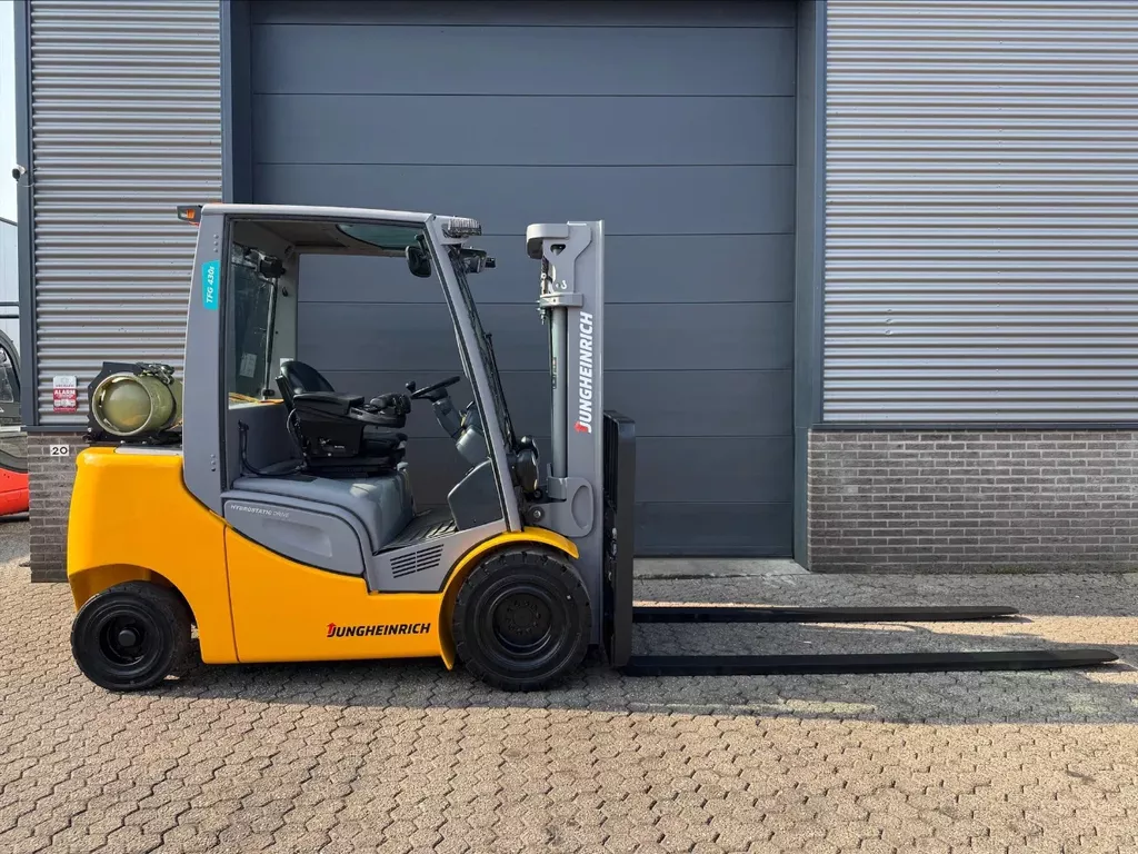 Jungheinrich TFG430s 3 ton LPG heftruck